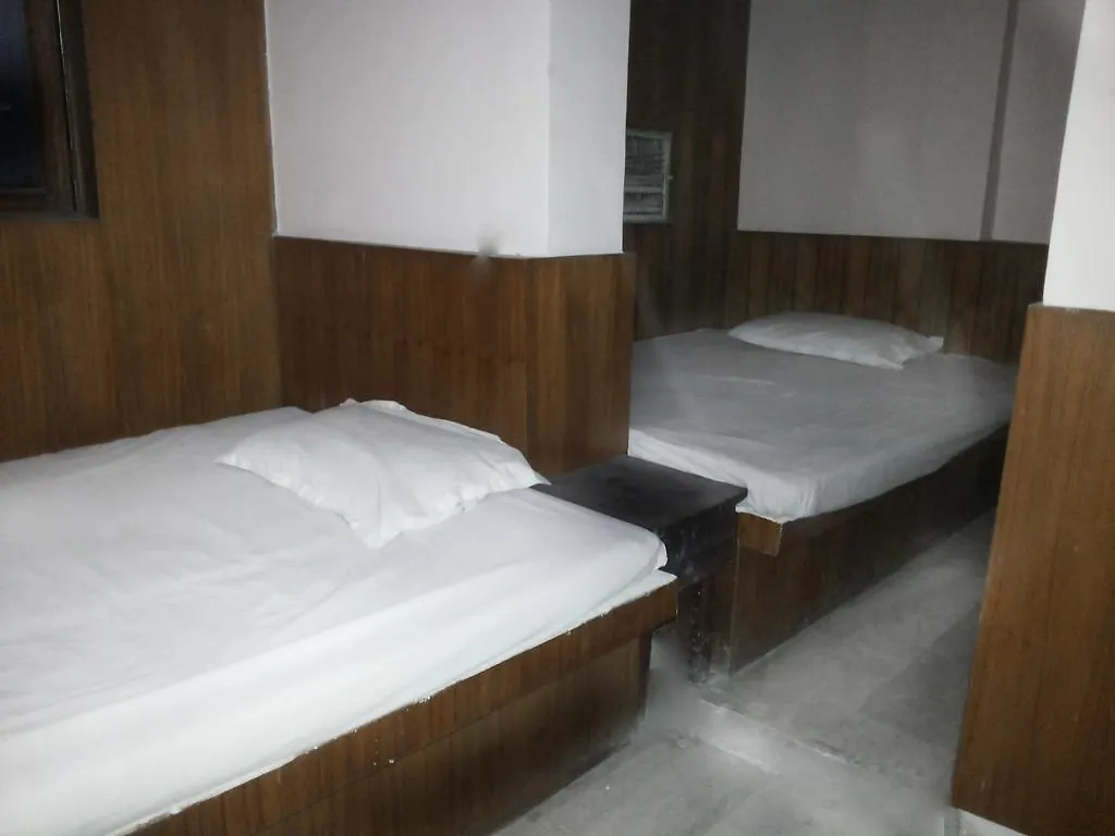 **  Mahesh Guest House Delhi  India